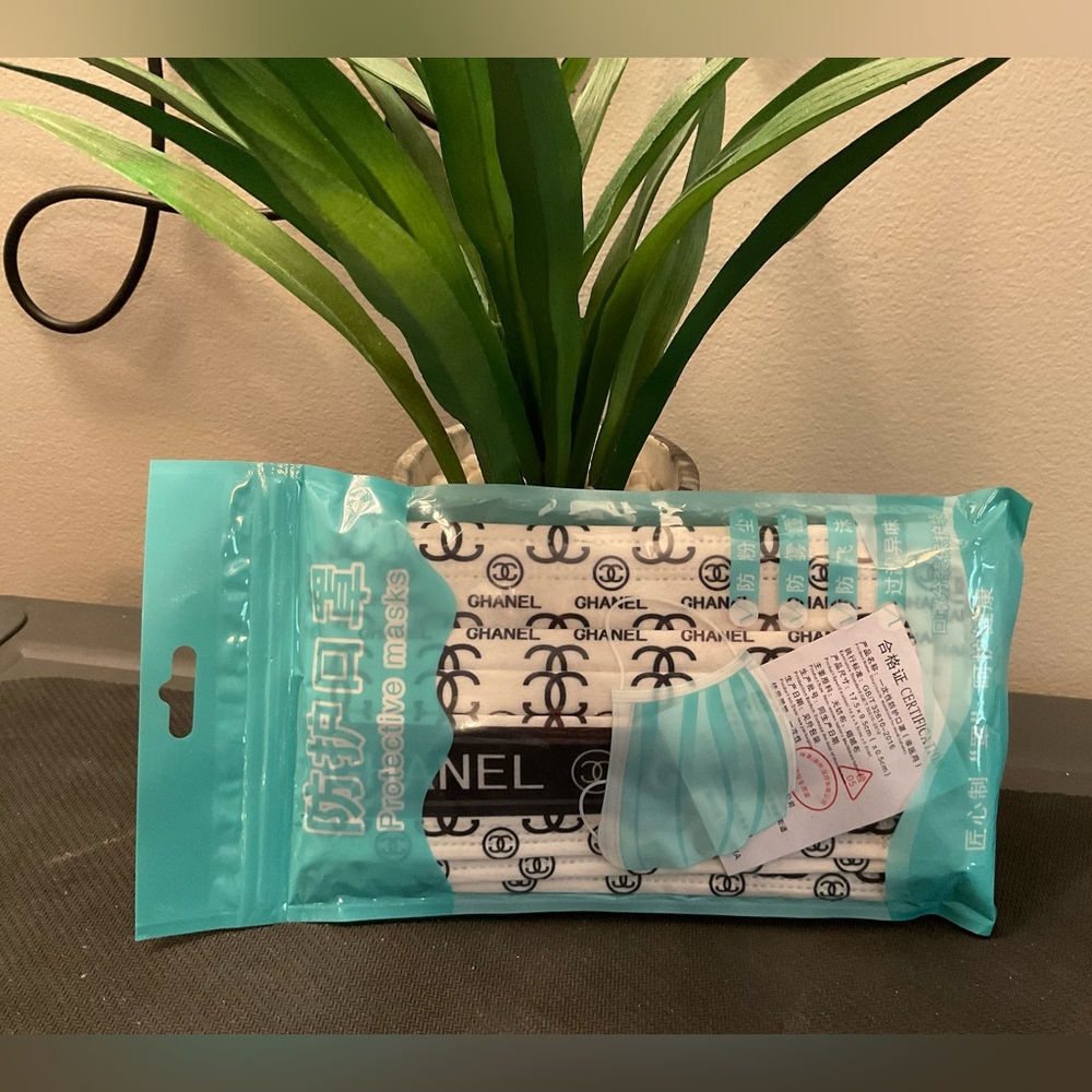1 packet of face masks